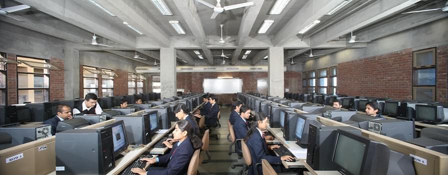 JUIT Solan Computer Lab photo 1